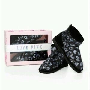 Victorias Secret PINK Bling Black Silver Sequin Leopard Fur Lined Mukluk